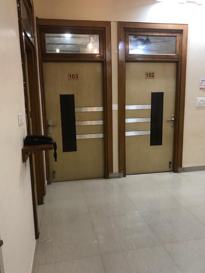 The Sunshine Apartment Agra  Ngoại thất bức ảnh