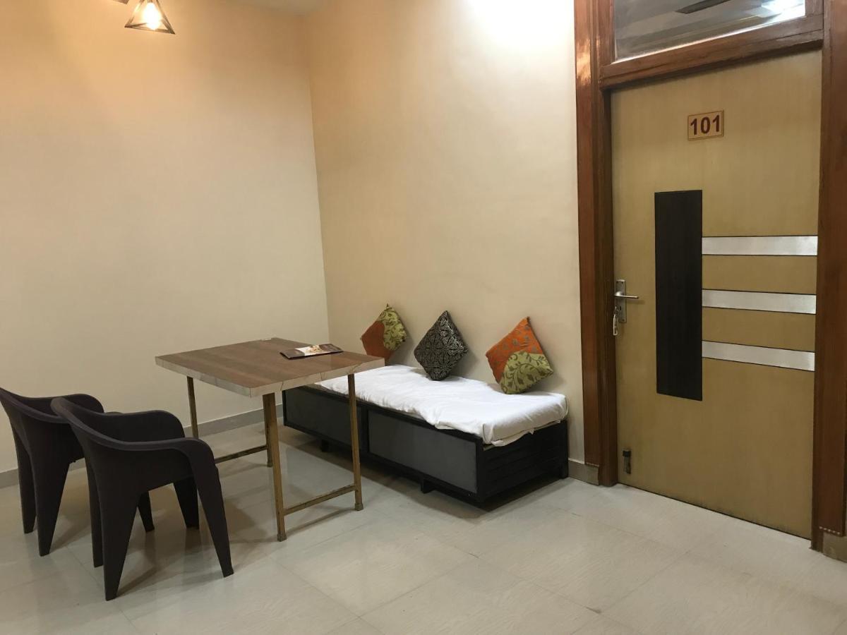 The Sunshine Apartment Agra  Ngoại thất bức ảnh